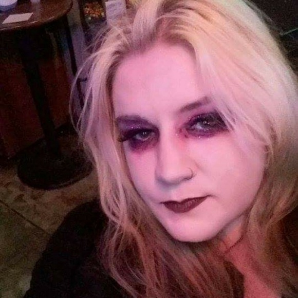 Meet your Posher, Jenny Mae. - Picture 8 of 8